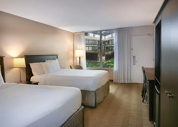Skyline Hotel & Waterpark